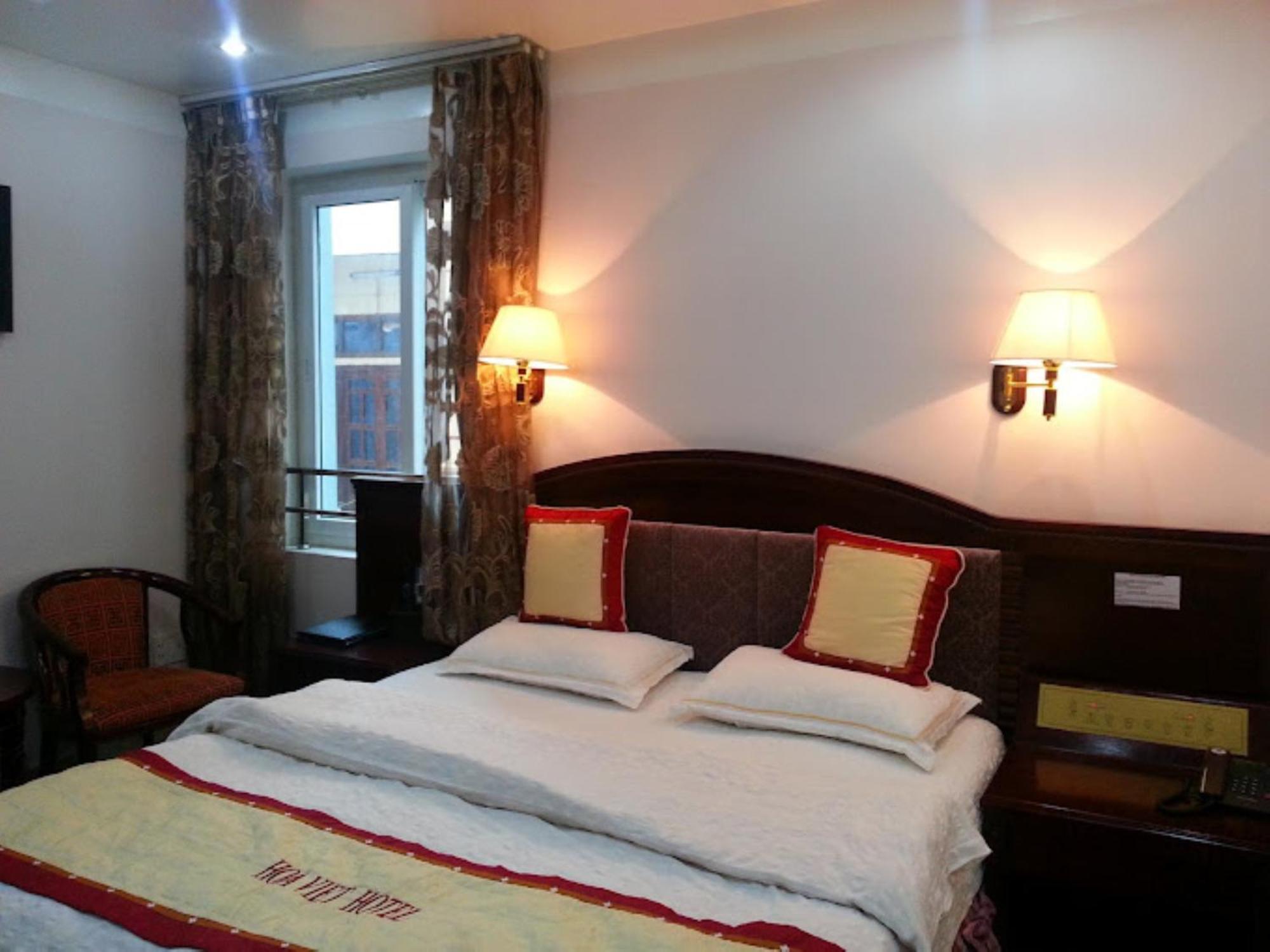 Hoa Viet Hotel Као Банг Екстериор снимка