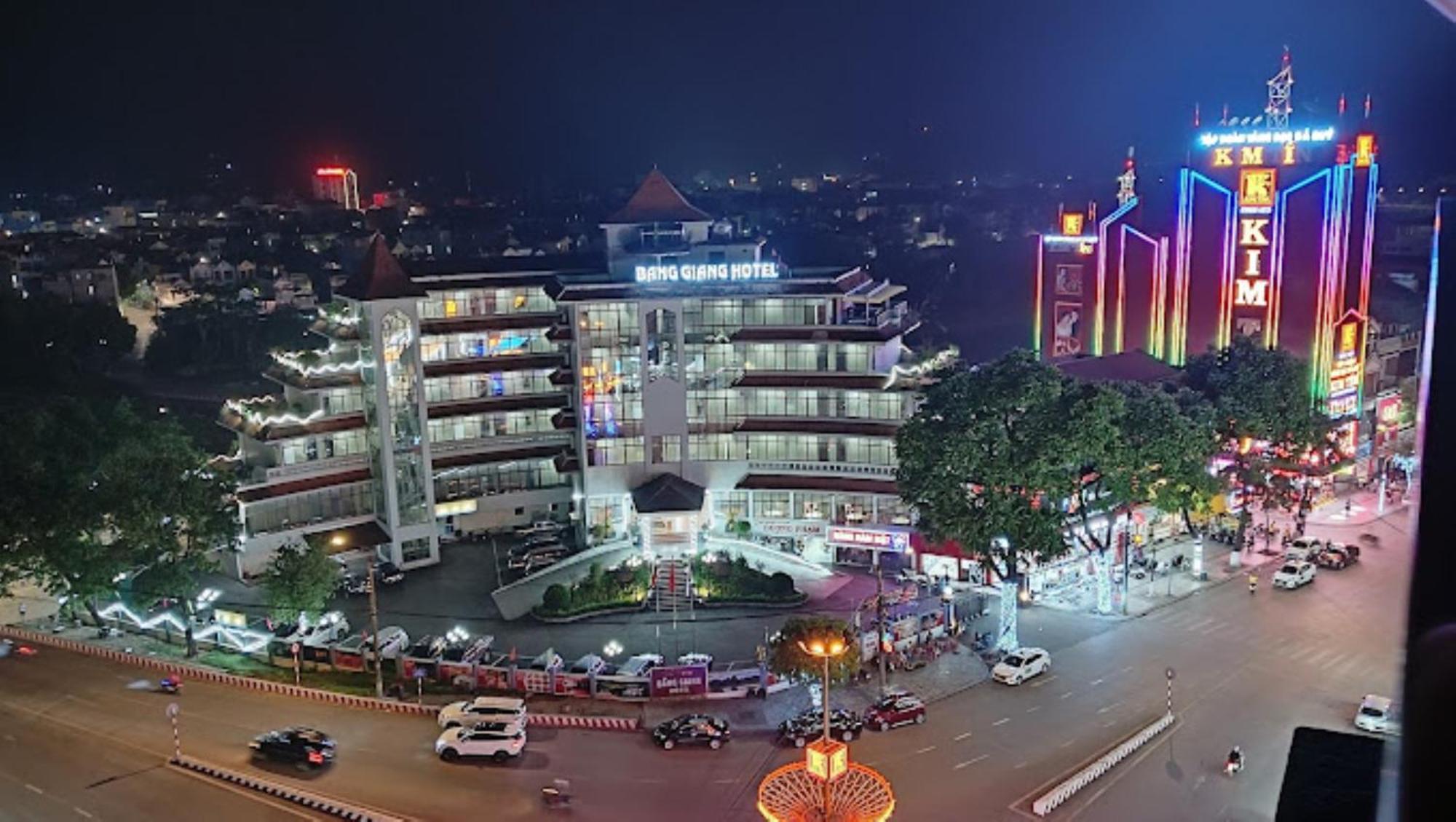 Hoa Viet Hotel Као Банг Екстериор снимка