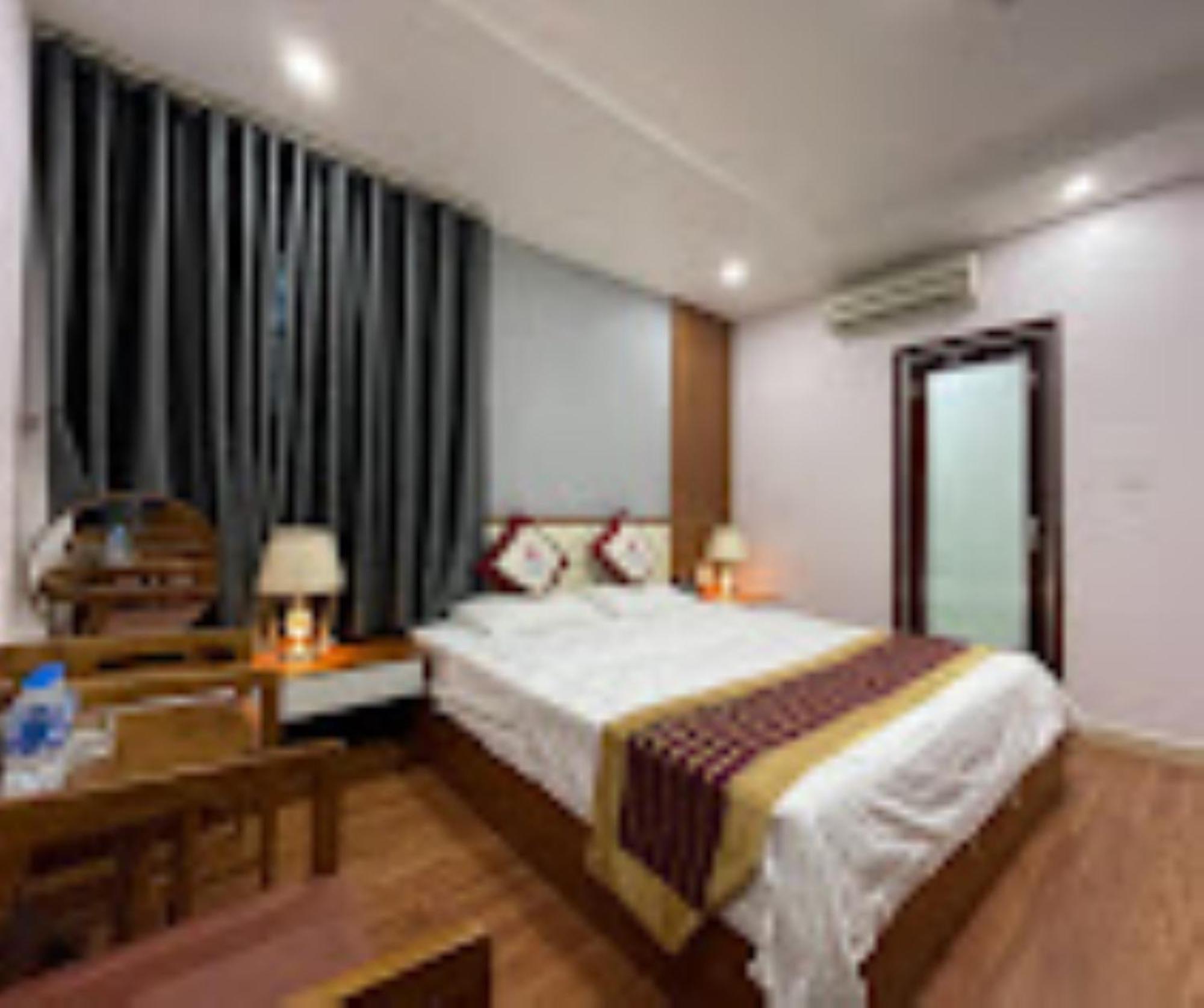 Hoa Viet Hotel Као Банг Екстериор снимка