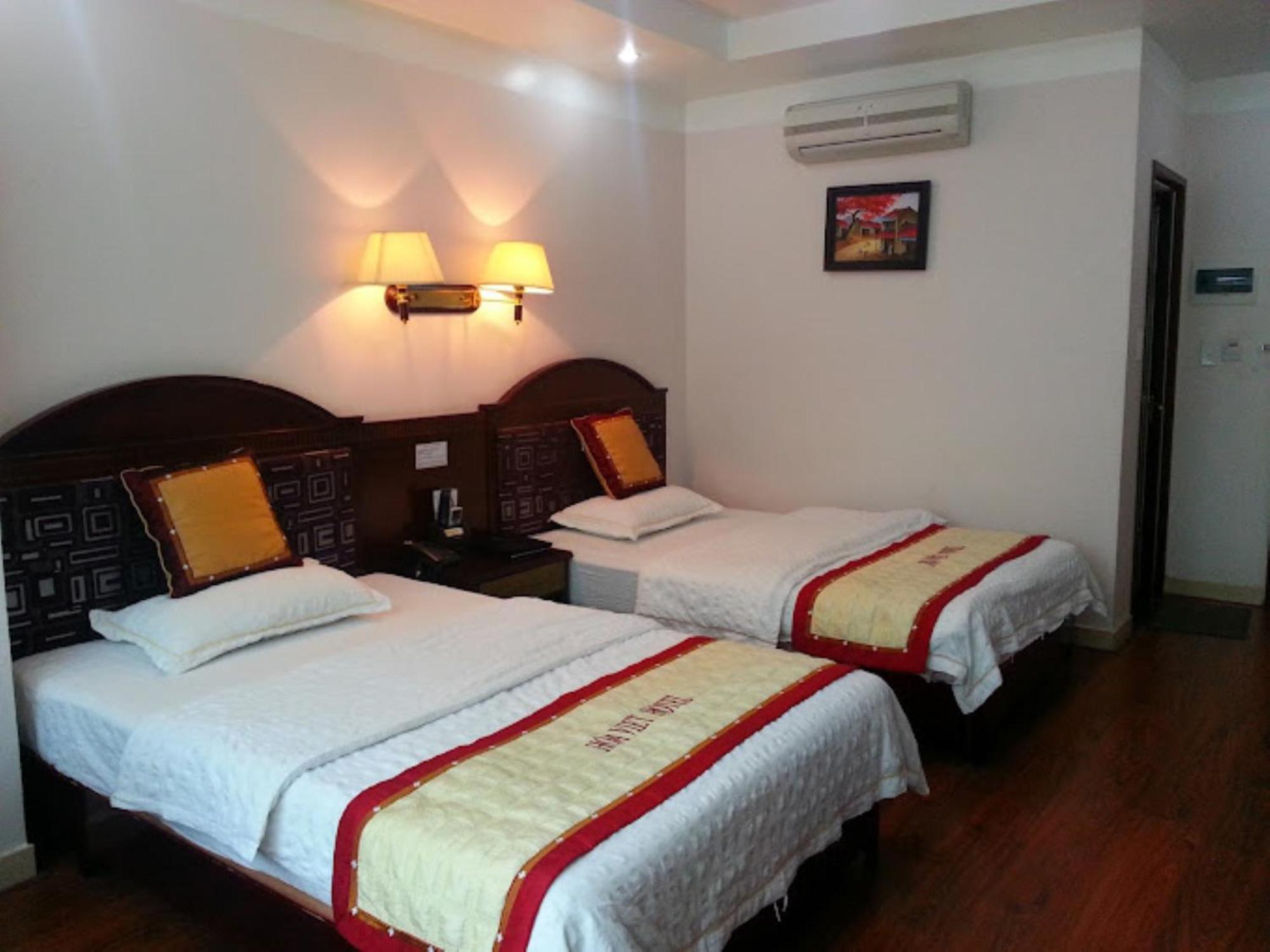 Hoa Viet Hotel Као Банг Екстериор снимка